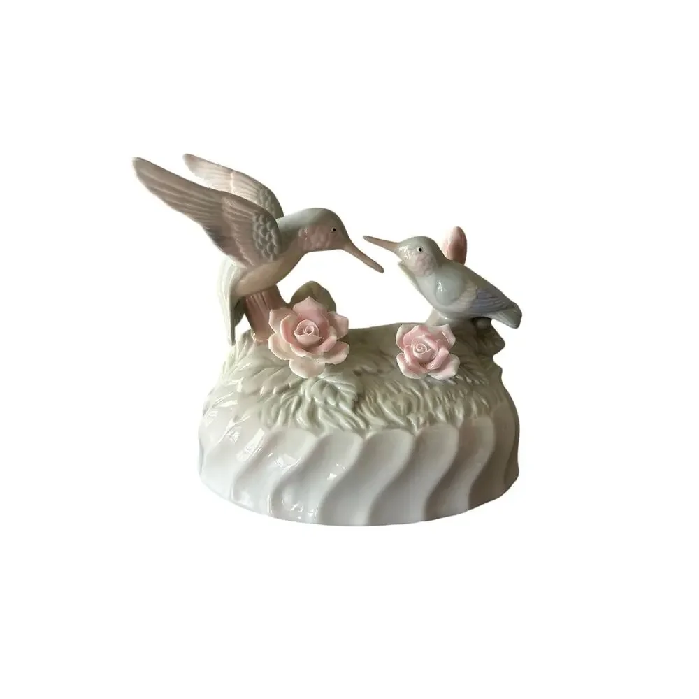 Vintage OCI Omnibus Hummingbird Porcelain Music Box Pink Roses Taiwan